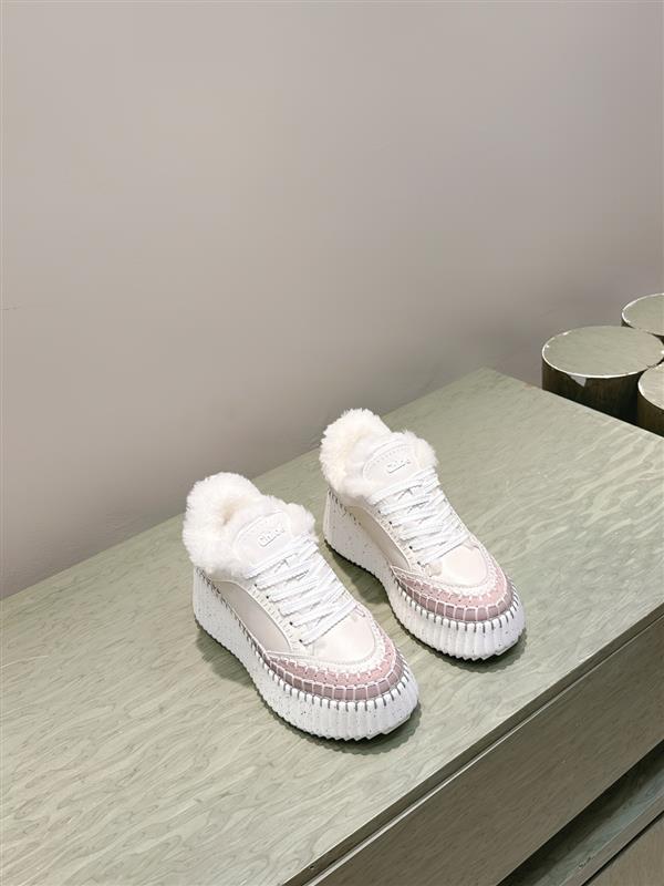 2025112815389192 390